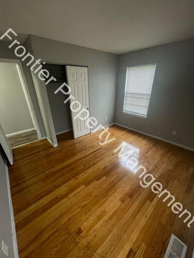 Building Photo - 2Bed 1 Bath Home in Spanish Lake, MO - Per...