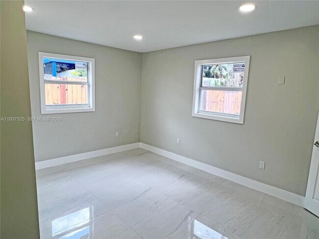 Building Photo - 11962 SW 37th Terrace