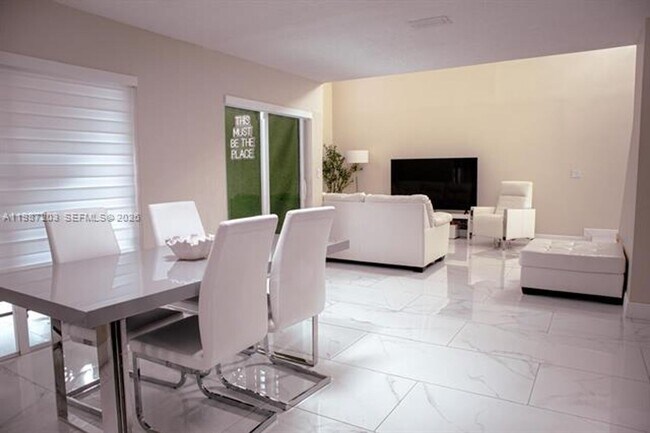 Building Photo - 15022 SW 143rd Terrace