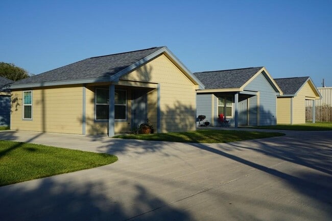 Building Photo - 109 Gillespie Ln