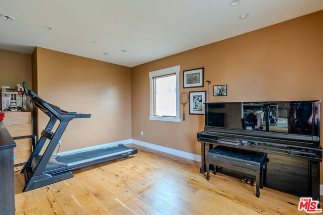 Building Photo - 5903 Tellefson Rd