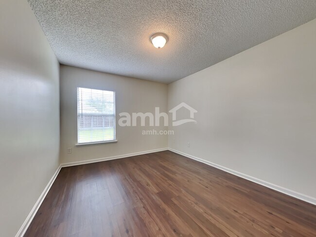 Building Photo - 1139 Ardmore St