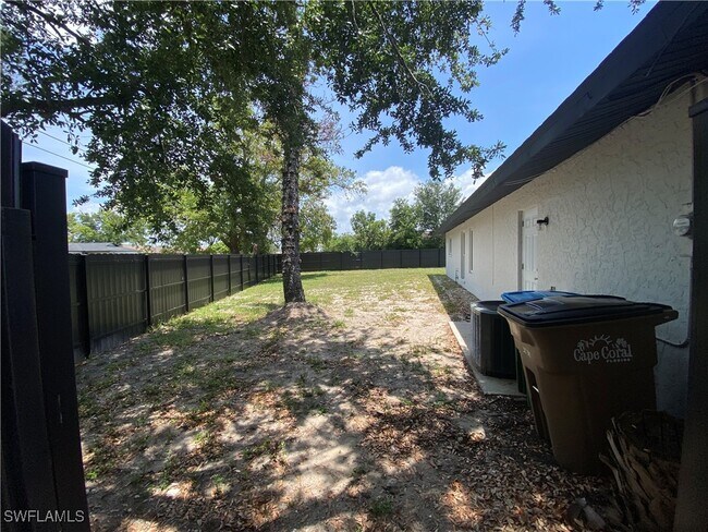 Building Photo - 3303 Country Club Blvd