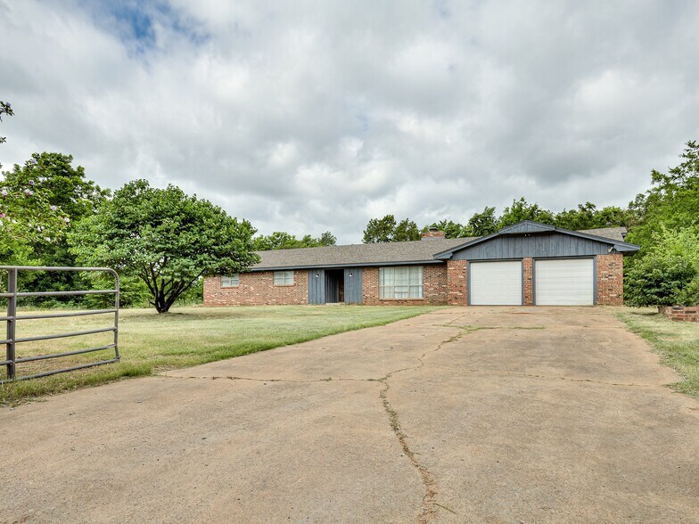 Building Photo - 27115 Western Ave