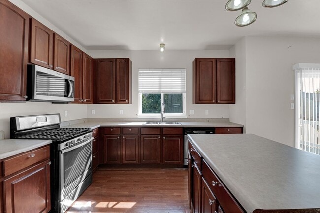 Building Photo - 51 Fountainview Dr