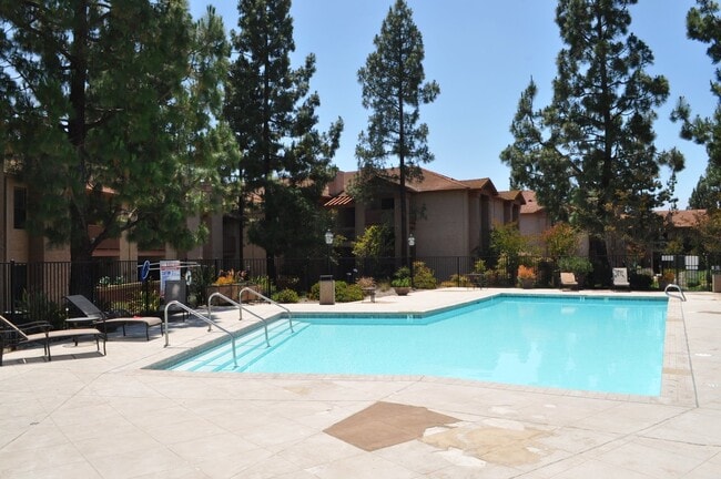 Building Photo - 2 Bedroom Condo in the Il Palio Community of Rancho Bernardo
