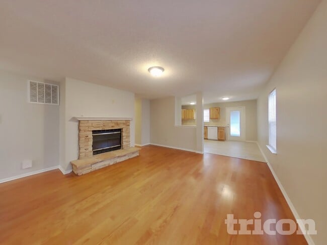 Building Photo - 11811 Wapiti Way