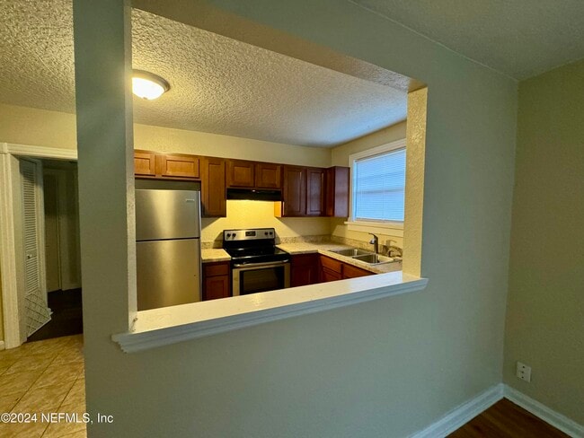 Building Photo - 2889 College St