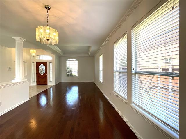 Building Photo - 4400 Avebury Dr