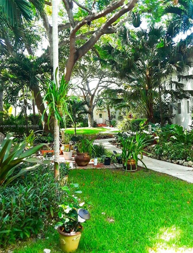 Building Photo - 5580 SW 78th St