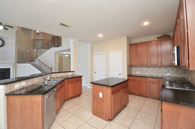 Building Photo - 5527 Baron Ridge Ln