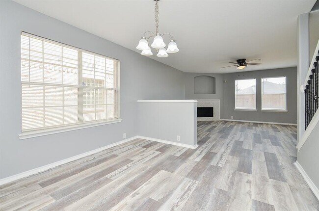 Building Photo - 20131 Larkspur Landing