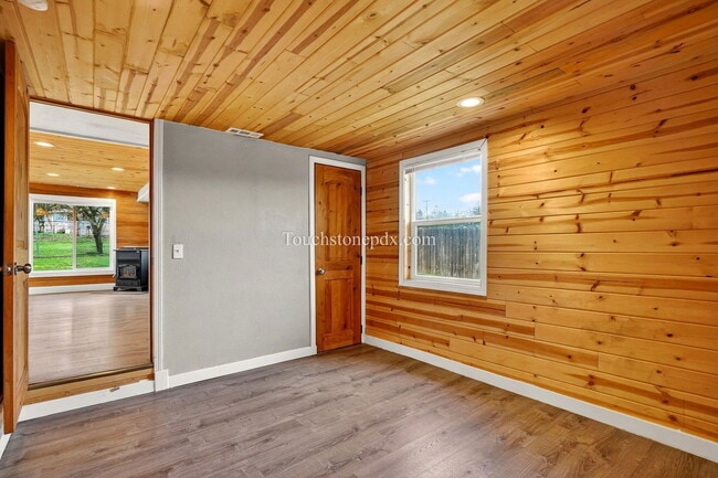 Building Photo - 10022 SE 172nd Ave