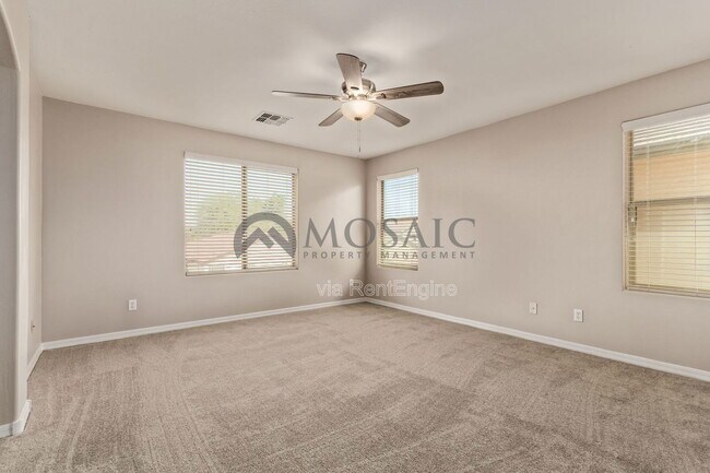 Building Photo - 2242 W Green Tree Dr