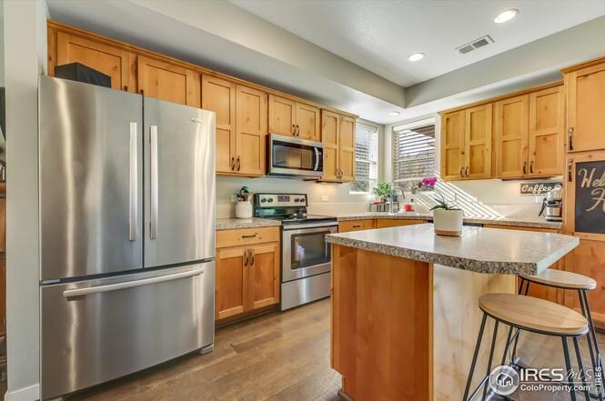 Building Photo - 347 Toronto St