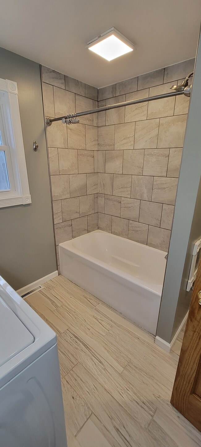 Building Photo - 15101 14th Rd