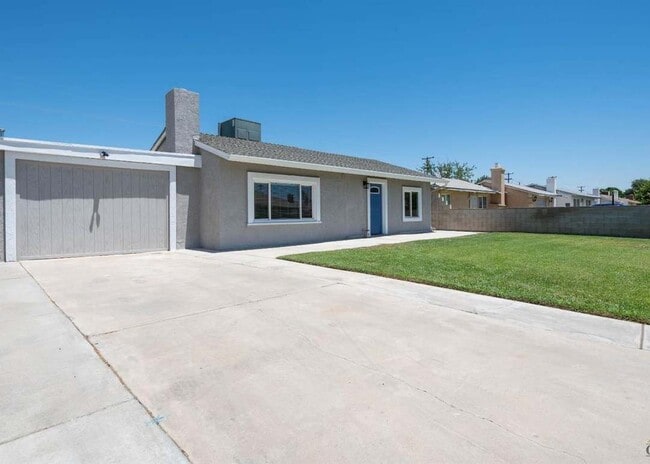 Primary Photo - 2620 Echo Ave