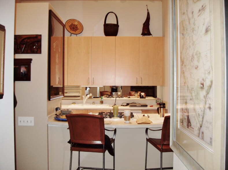 Building Photo - 130 S Canal St