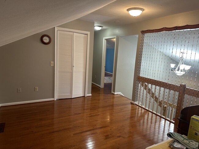 loft pic2 - 62 Brittany Cir