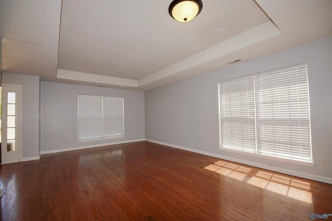 Building Photo - 145 Brass Oak Dr