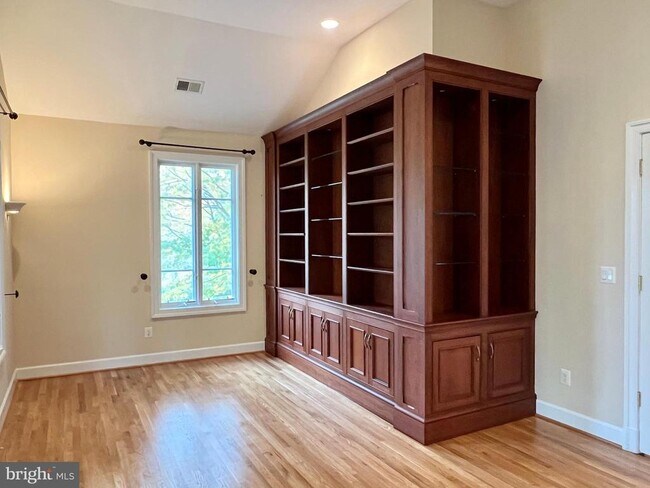 Building Photo - 1312 Kurtz Rd