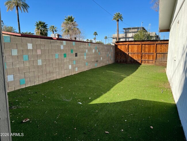 Building Photo - 4250 N 27th St