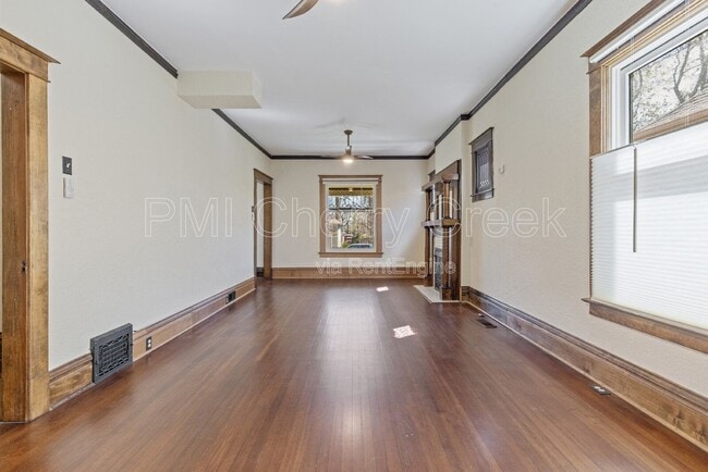 Building Photo - 4047 Wyandot St