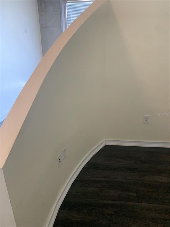 Building Photo - 155 S Court Ave