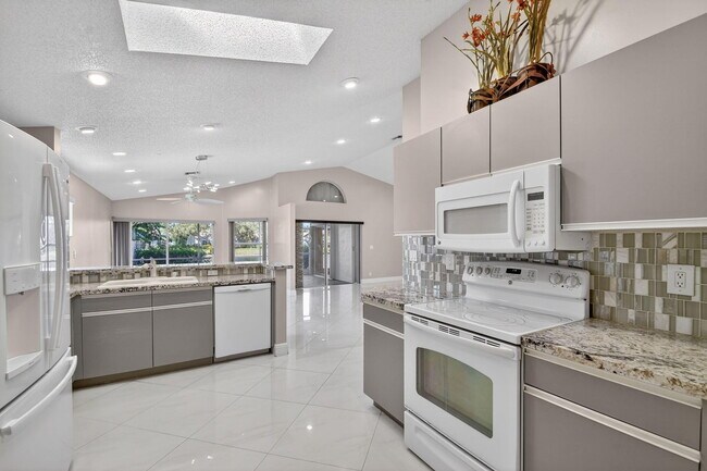 Building Photo - 7891 Sailing Shores Terrace