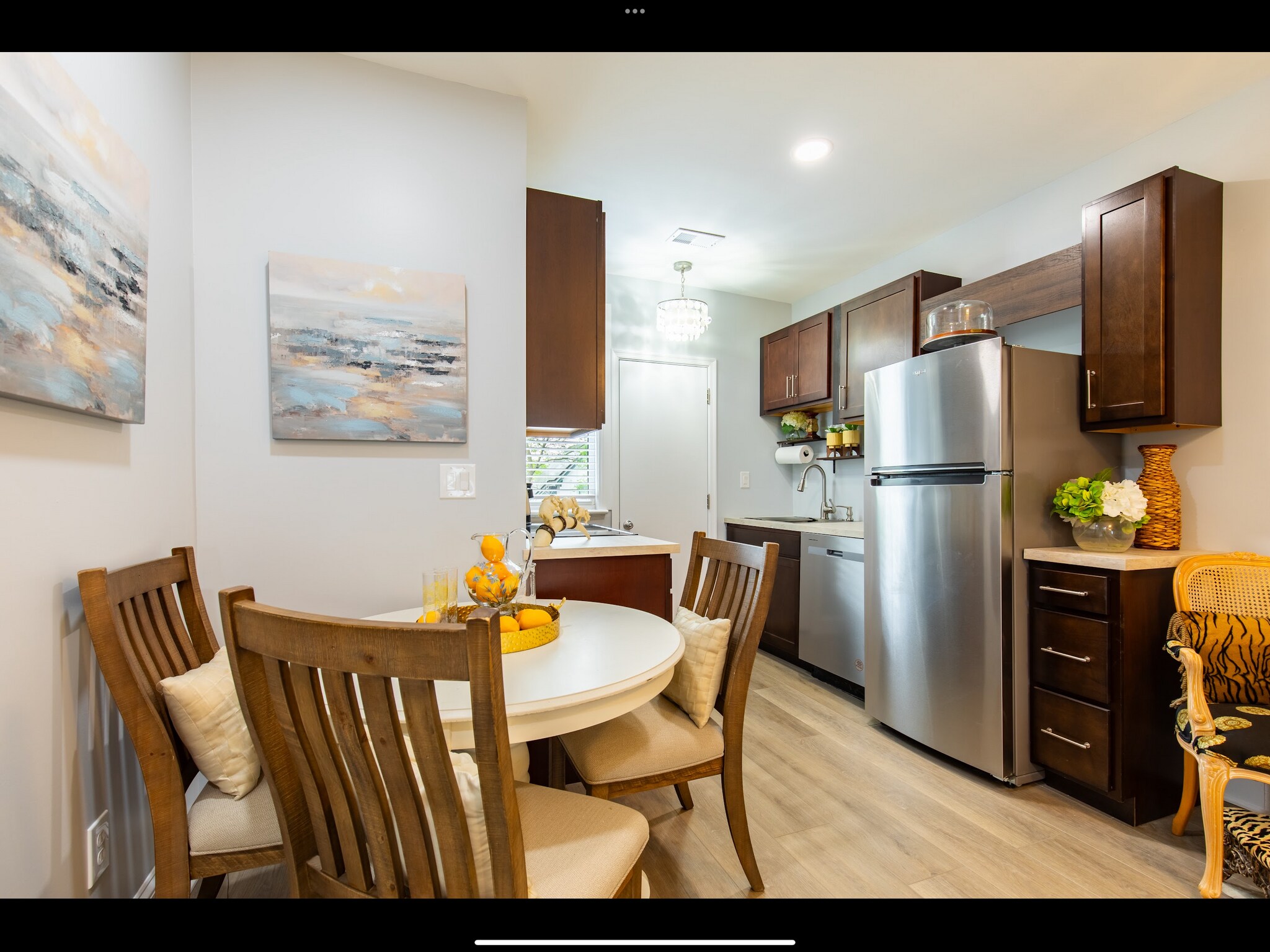 Building Photo - 512 Mellon St SE