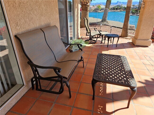 Building Photo - 2068 E Lago Grande Bay