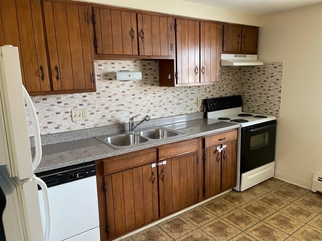 Interior Photo - Lancer Court Apartments