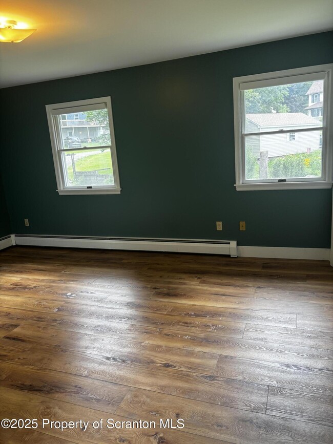 Building Photo - 107 Garney St