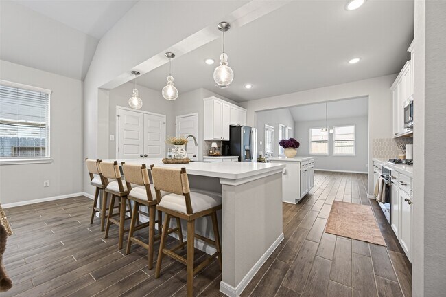 Building Photo - 32226 Cedar Crst Dr