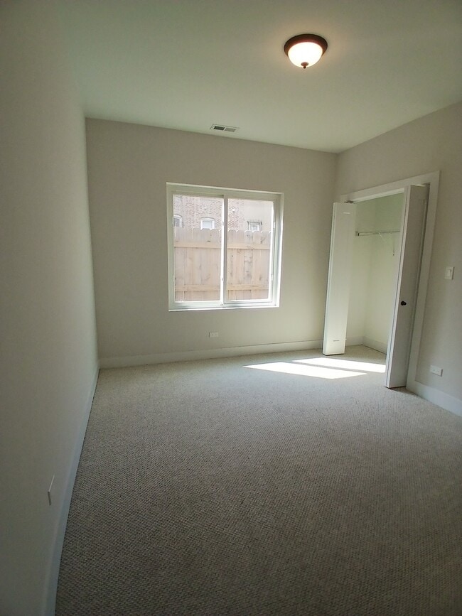 Building Photo - 4608 S Indiana Ave