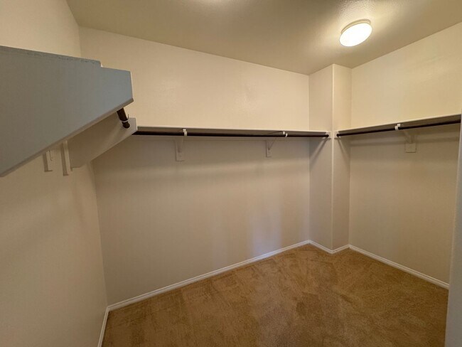 Building Photo - Welcome To Your New Home In Inglewood (Gat...