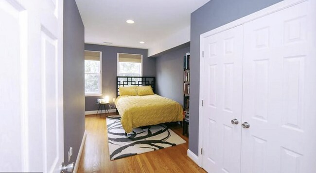 Building Photo - Great Price, Center of H St - WITH Secured...