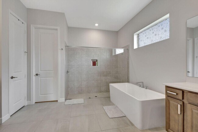 Building Photo - 870 Hookline Cir