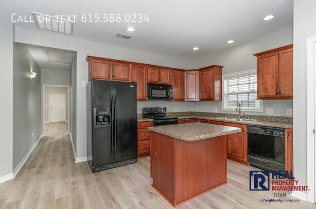 Building Photo - 1004 Briggs Ln