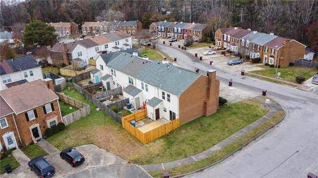 Building Photo - 725 Mill Landing Rd