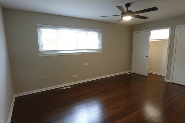 Building Photo - 1420 Shermer Rd