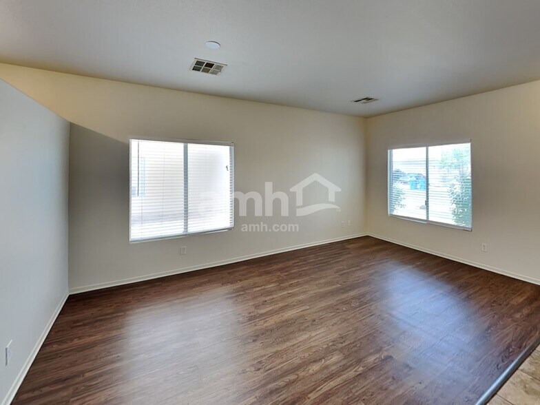 Building Photo - 6208 Morning Wing Dr
