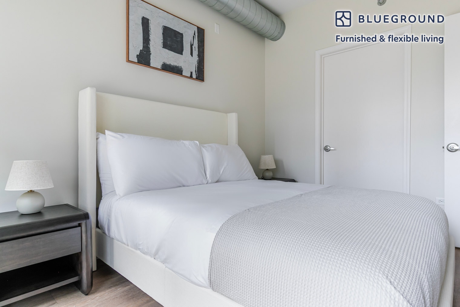 Building Photo - 211 W Scott St