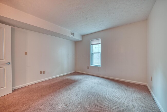 Building Photo - 940 Quay Ave