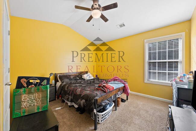 Building Photo - 4940 Brightstar Ln