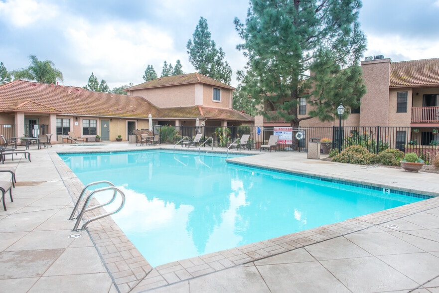 Building Photo - 12063 Alta Carmel Ct