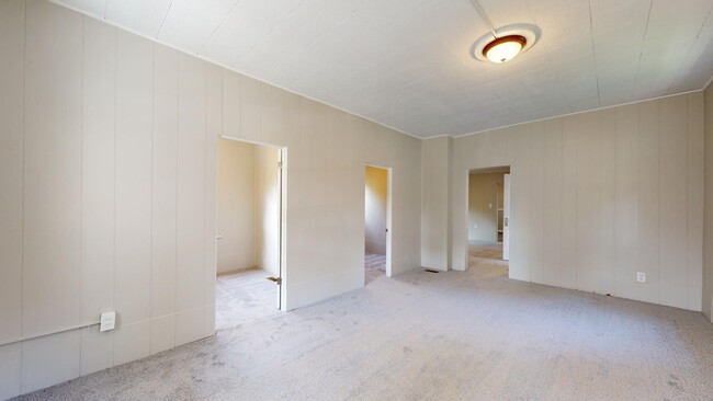 Building Photo - Cudell neighborhood. - 2 bedroom/1 bathroo...