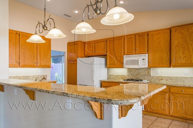 Building Photo - 40025 Athena Ln