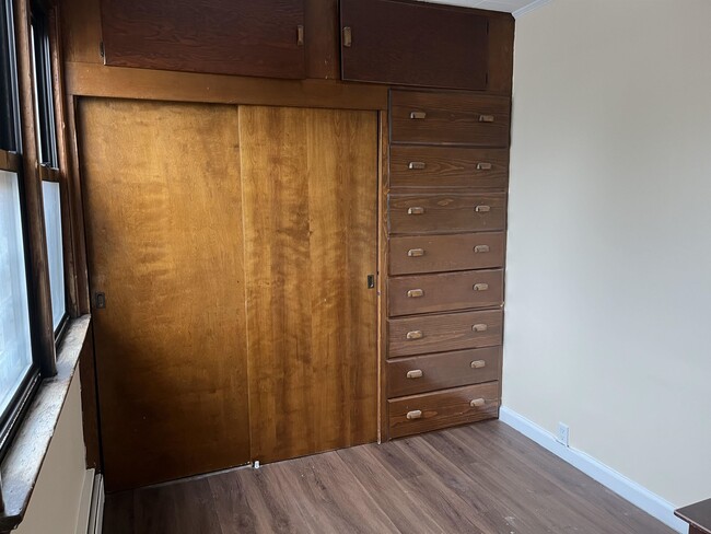 Building Photo - 36 Humphrey Ave