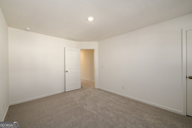 Building Photo - 2559 Adventure Way